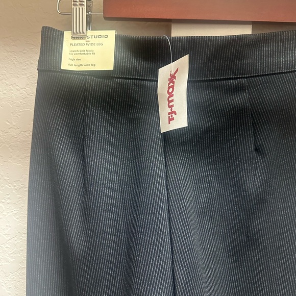 Max Studio Pull On pant - Picture 4 of 4